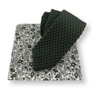 Men’s Forest Green Knit Necktie & White Floral Pocket Square